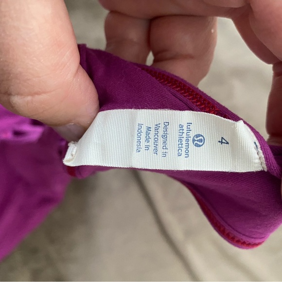 Lululemon Athletics Fucsia sports top - Picture 4 of 4